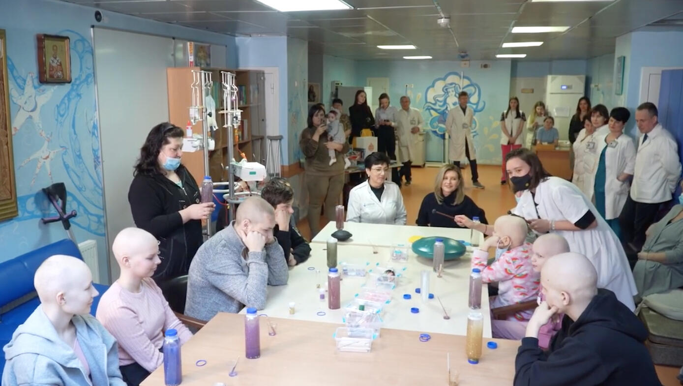 Майндфулнес-воркшоп з Оленою Зеленською в Національному інституті раку за підтримки благодійного фонду &quot;Запорука&quot;