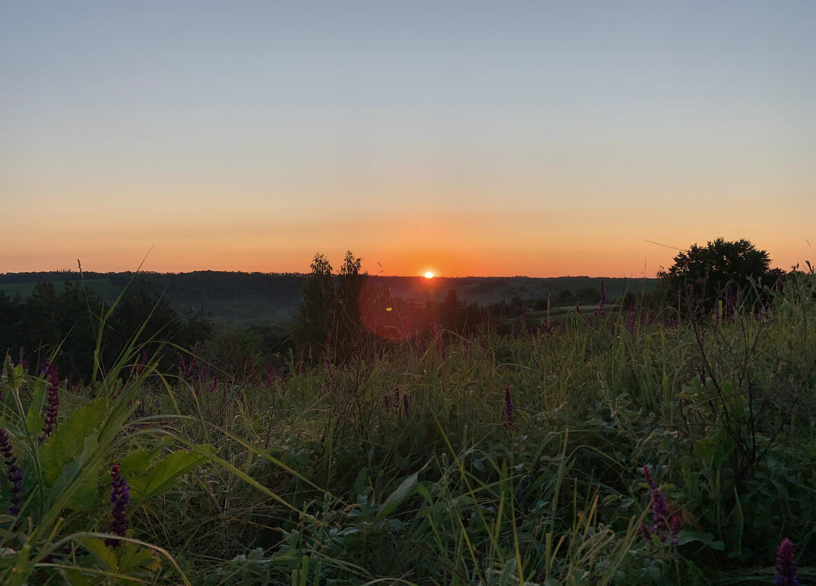 Гребти і вигрібати я вмію. В усіх сенсах. Але найбільше люблю веслом на воді.